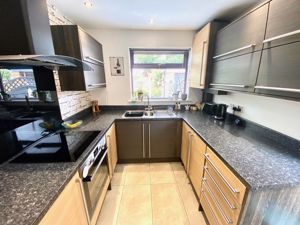 Kitchen- click for photo gallery